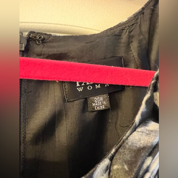 NWT Formal Dress - Picture 4 of 6